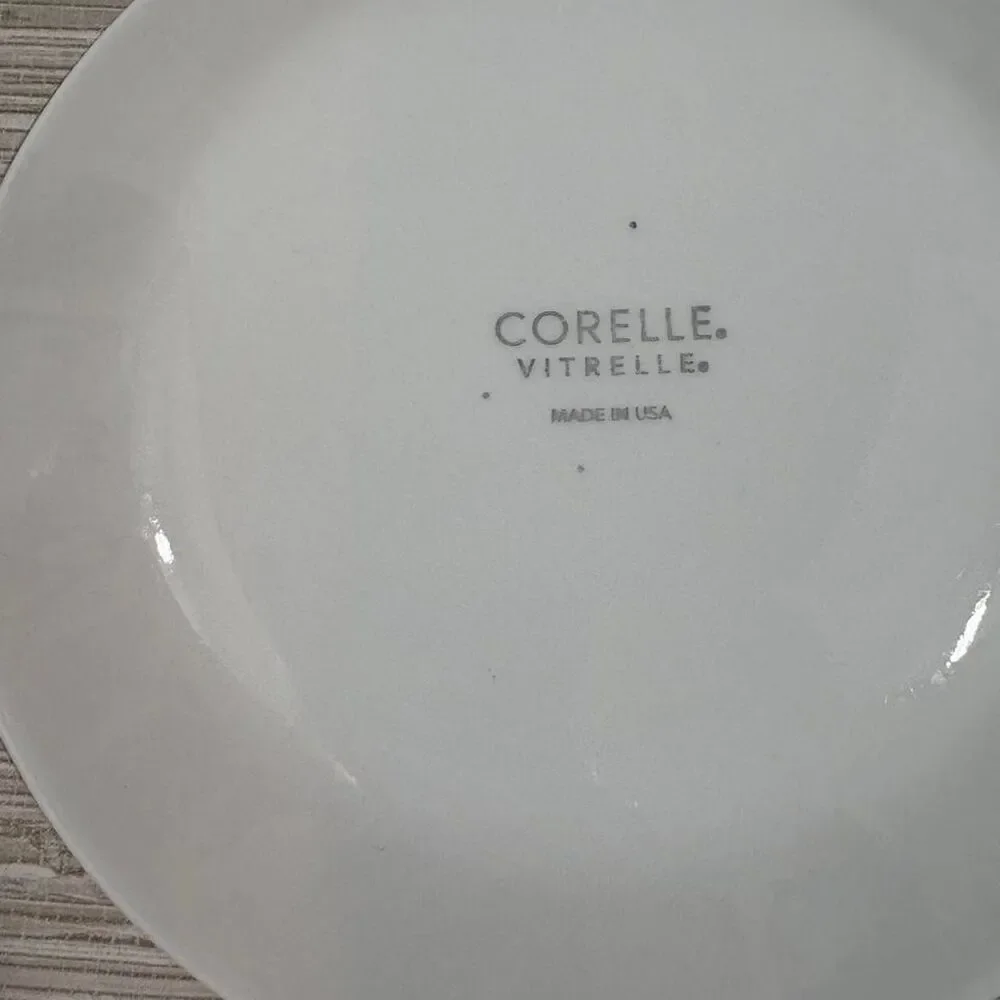 VTG CORELLE plate set cottagecore white